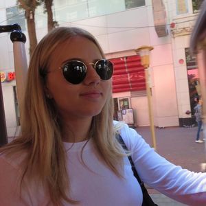 Meet your Posher, Amelia